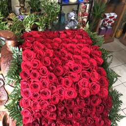 Más de 300 rosas rojas Más de 300 rosas rojas