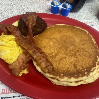 Boomarang Diners- Lawton - Pancake Breakfast - American Near Me - Lawton, Oklahoma