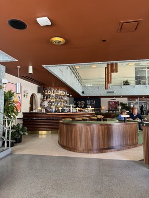 Municipal Bar by null