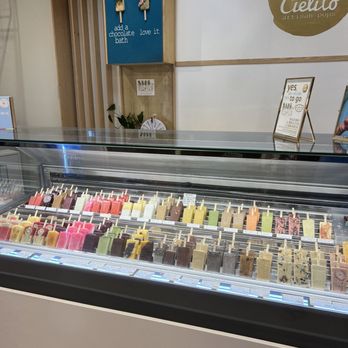 Cielito Artisan Pops - Selection - Ice Cream & Frozen Yogurt Near Me - Boca Raton, Florida
