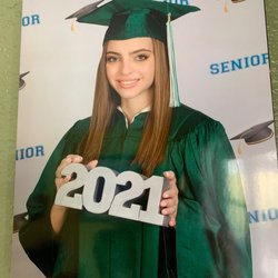 Fox Mar Studios - Gabriella- senior pic with Foi