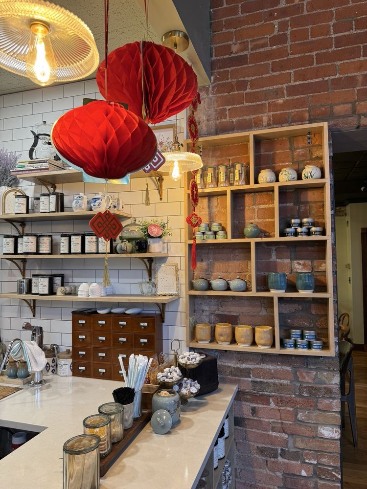 Tea House by Cake Bar Logo