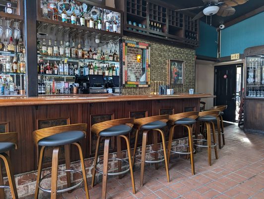 Mercedes Bar & Grille by null