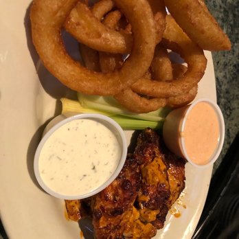Waddell's Pub and Grill - Wings and onion rings - Pubs Near Me - Spokane, Washington