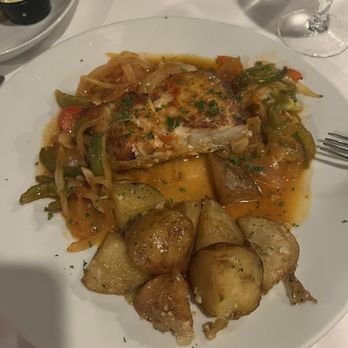 Casa Juancho - Especial - Pescado del día con papas - Spanish Near Me - Miami, Florida Casa Juancho - Especial - Pescado del día con papas - Spanish Near Me - Miami, Florida