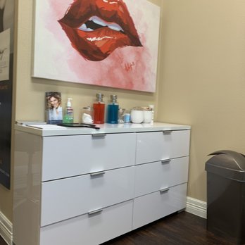Synergy Plastic Surgery - Lovely office - Medical Spas Near Me - Round Rock, Texas
