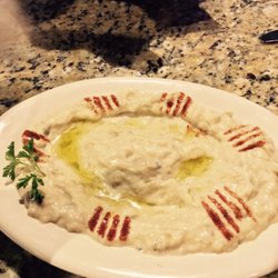 Hizzy Restaurant Bar & Hookah Lounge