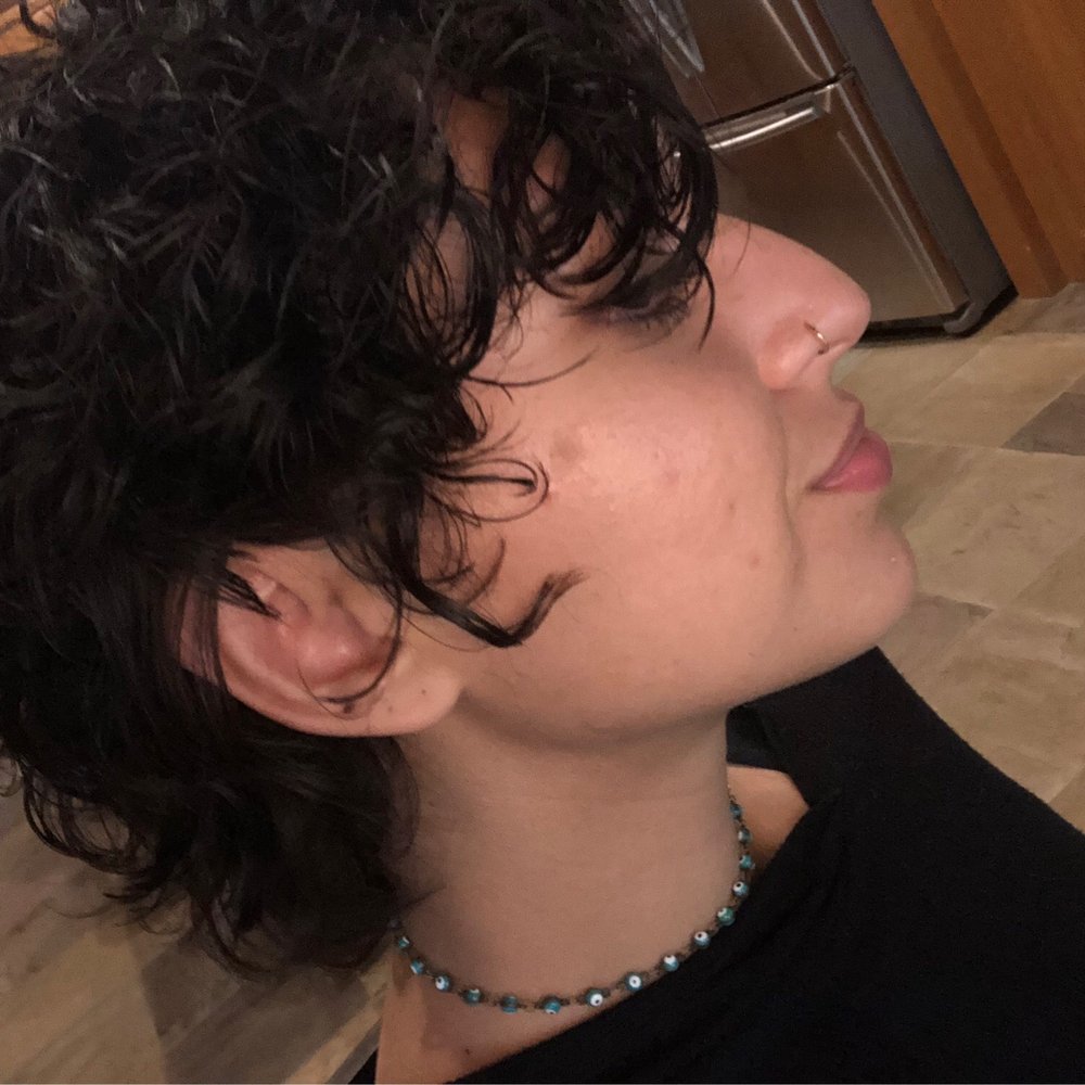 Bravo Salon - Side view - Hair Stylists Near Me - Scottsdale, Arizona
