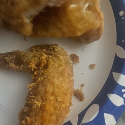 Lucille's Eatery - Chicken is old and dry