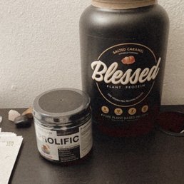 Prolific preworkout ( mango splash) & Blessed protein (salted caramel) Prolific preworkout ( mango splash) & Blessed protein (salted caramel)
