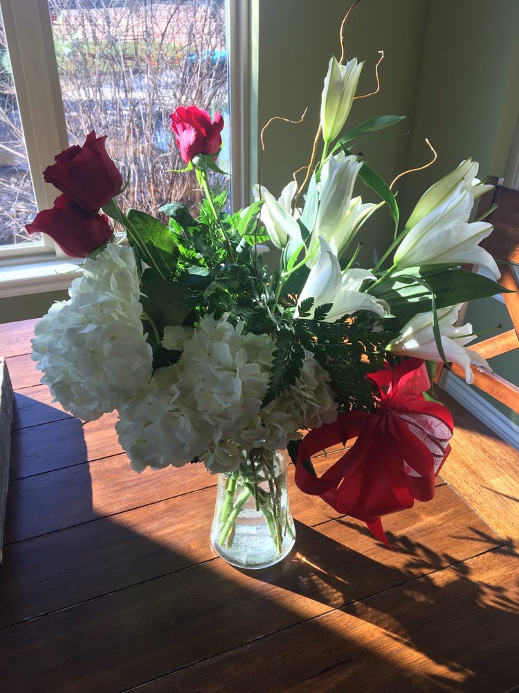 A FLOWER PLACE Updated August 2024 10 Reviews 1333 N Santa Fe