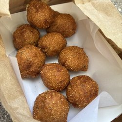 Young Las Palmas - Hush puppies