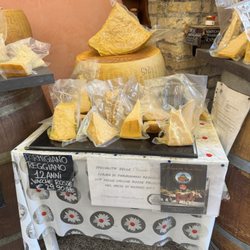Casa dei latticini - Very special 12 year aged parmigiana from vacche rosso DOP