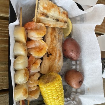 Dewey Destin's Navarre - Mate's platter - Seafood Near Me - Navarre, Florida