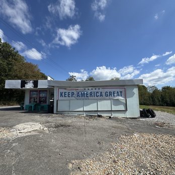 Lantana Lucy's BBQ - Entrance - Barbeque Near Me - Crossville, Tennessee Lantana Lucy's BBQ - Entrance - Barbeque Near Me - Crossville, Tennessee