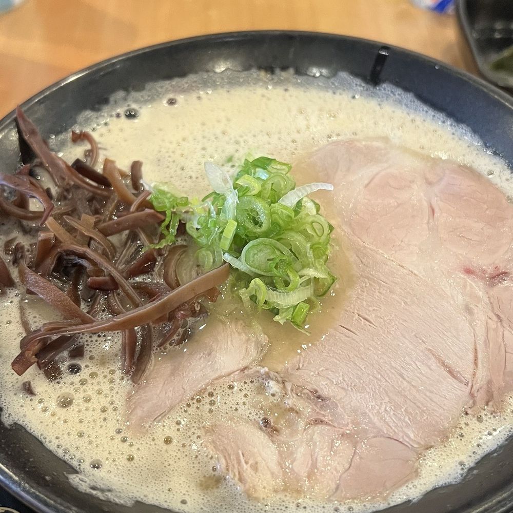 Ikkousha - Toronto - Signature Tonkotsu 博多豚骨ラーメン kind of bland. ok. - Ramen Near Me - Toronto, Ontario Ikkousha - Toronto - Signature Tonkotsu 博多豚骨ラーメン kind of bland. ok. - Ramen Near Me - Toronto, Ontario
