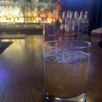 Below by Botanist - Cocktail Bars Near Me - Portland, Oregon Below by Botanist - Cocktail Bars Near Me - Portland, Oregon