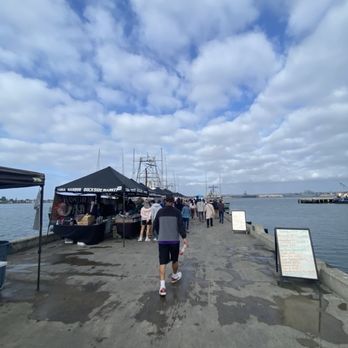 Tuna Harbor Dockside Market - Seafood Markets Near Me - San Diego, California