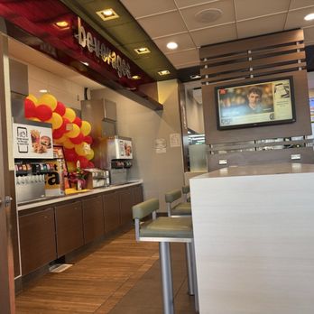 McDonald's - Fountain drinks - Burgers Near Me - Pasadena, California