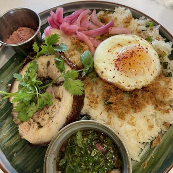 D-D Delight Restaurant - Lechon sticky rice (Xôi Heo Quay) - Asian Fusion Near Me - San Jose, California D-D Delight Restaurant - Lechon sticky rice (Xôi Heo Quay) - Asian Fusion Near Me - San Jose, California