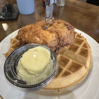 Sarah's on Central - Chicken & waffle - Breakfast & Brunch Near Me - Eureka, Missouri