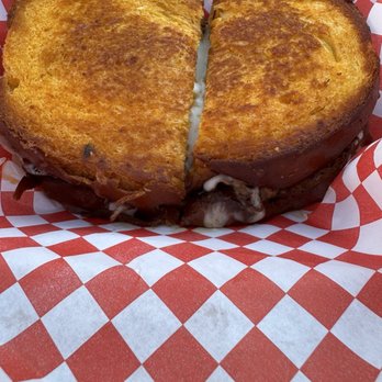 Galvan's Eatery - Beer Gardens Near Me - Cotati, California