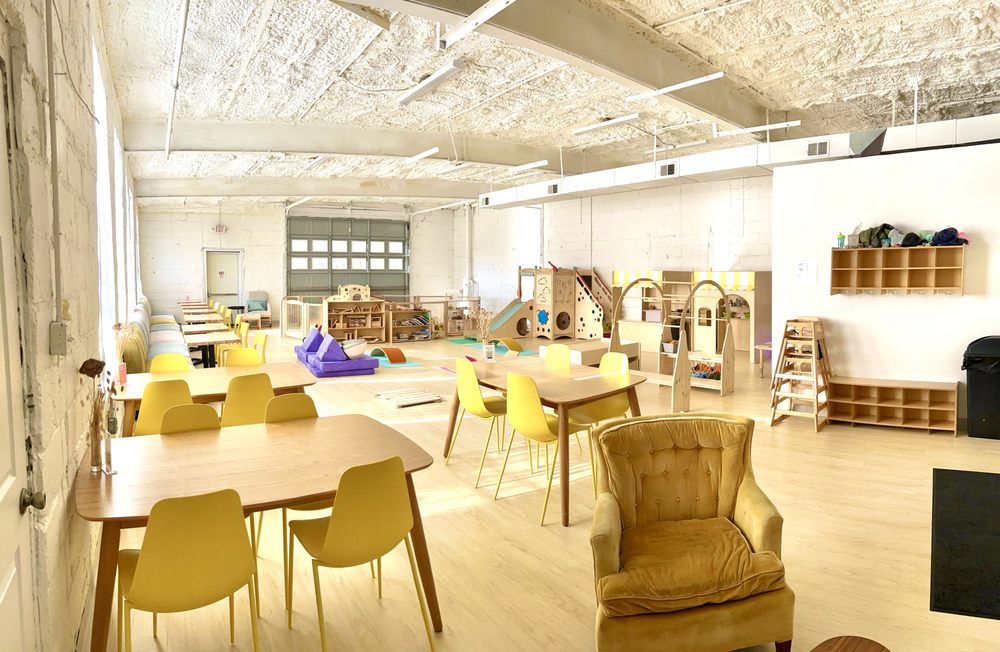 Glow Worm Cafe & Play