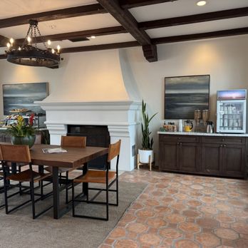 La Playa Inn - Loved their continental breakfast, they had delicious options. - Hotels Near Me - Santa Barbara, California La Playa Inn - Loved their continental breakfast, they had delicious options. - Hotels Near Me - Santa Barbara, California