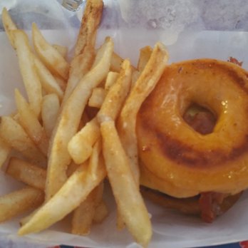 The Burger Lab - Donut Burger $9 Very sweet, totally worth. xD - Food Trucks Near Me The Burger Lab - Donut Burger $9 Very sweet, totally worth. xD - Food Trucks Near Me