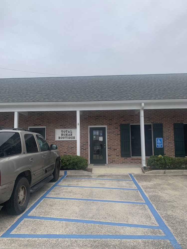 THE TOTAL WOMAN BOUTIQUE Updated September 2024 9244 Florida Blvd