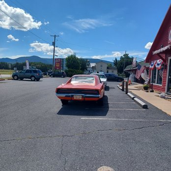 Cooter's Place - Luray - Museums Near Me - Luray, Virginia