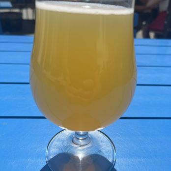 Aeronaut Brewing Company - Lemonatti - Breweries Near Me - Somerville, Massachusetts