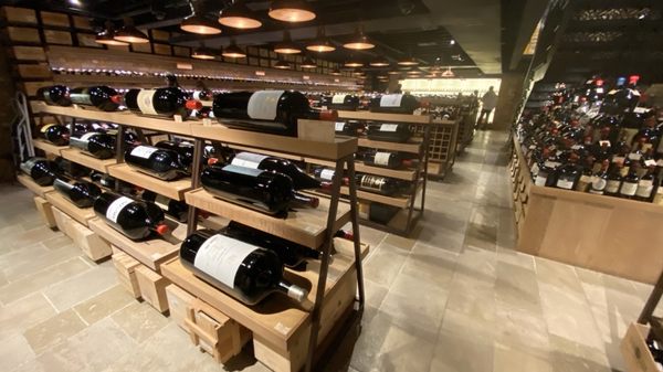 Hedonism Wines by null