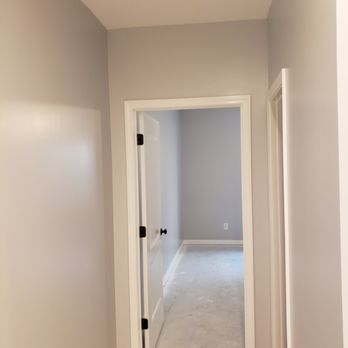 Jorge Jimenez - a hallway leading to a bathroom - General Contractors Near Me Jorge Jimenez - a hallway leading to a bathroom - General Contractors Near Me