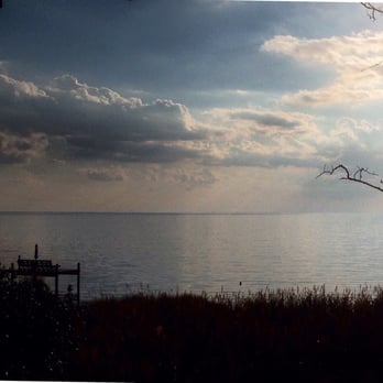Cypress Moon Inn Bed & Breakfast - Hotels Near Me - Kitty Hawk, North Carolina Cypress Moon Inn Bed & Breakfast - Hotels Near Me - Kitty Hawk, North Carolina