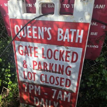 Queen's Bath - Sign - Queen's Bath (Kauai, HI), Sunday, 8/3/2025 - Landmarks & Historical Buildings Near Me - Princeville, Hawaii