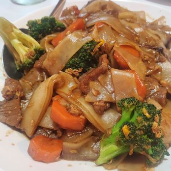 Tommy Thai - Pad See Ew - Cambodian Near Me - Mountain View, California Tommy Thai - Pad See Ew - Cambodian Near Me - Mountain View, California
