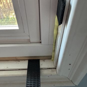 Windsor Windows & Doors - Daylight thru bottom corners of 4 windows. - Windows Installation Near Me - West Des Moines, Iowa