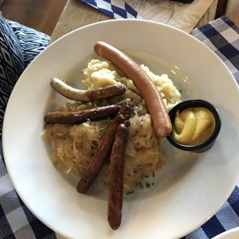 Hofbräu Berlin - Sausage platter - Bavarian Near Me - Berlin, BE