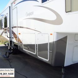 Mobile RV Fiberglass Repair & Painting