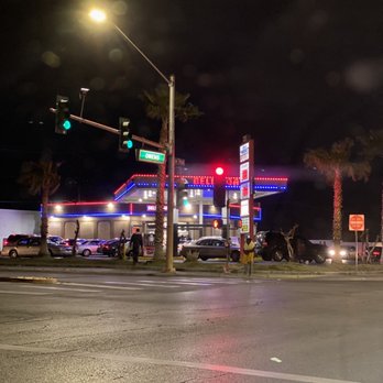 Bells Market - Well lit, plenty of parking! They're busy often but for good reasons. Also, security is on site 7 days a week, always safe. - Grocery Near Me - Las Vegas, Nevada