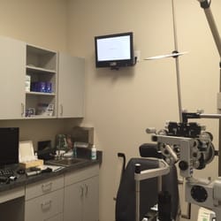Nut Tree Optometry - Eye exam room. Dr. Kabir is very thorough and takes great care of each of his patients