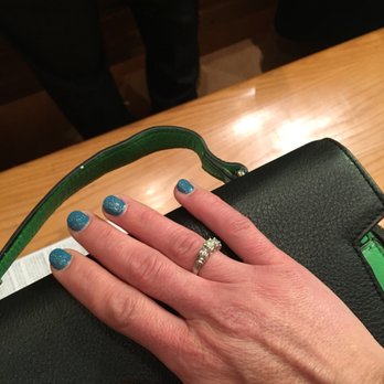 Nails USA - Nice color changing sparkling green - Nail Salons Near Me - Pittsburgh, Pennsylvania