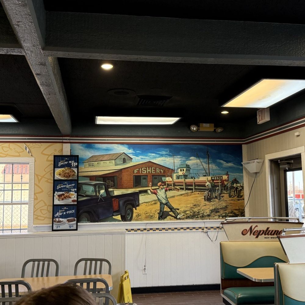 Long John Silver's - Interior photos of the building, I like the view of the design and decor. - Seafood Near Me - Roswell, New Mexico Long John Silver's - Interior photos of the building, I like the view of the design and decor. - Seafood Near Me - Roswell, New Mexico