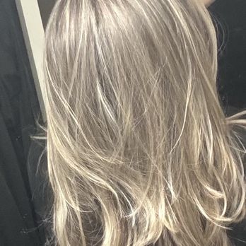 Amber Michelle Salon - Hair Salons Near Me - Flower Mound, Texas