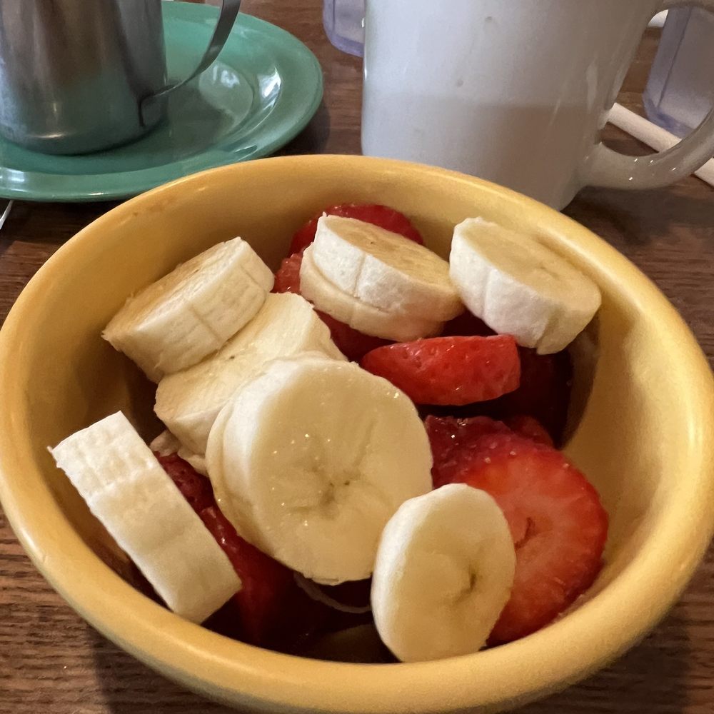 Darrell's Restaurant - Fruit cup - Seafood Near Me - Manteo, North Carolina Darrell's Restaurant - Fruit cup - Seafood Near Me - Manteo, North Carolina