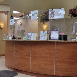 American Dental Associates - Reception area very well protected from Covid-19.
