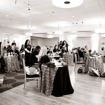 Ces & Judy's Catering - Luncheon at Le Chateau - Photography: TenSixteen Photography - Caterers Near Me - St. Louis, Missouri Ces & Judy's Catering - Luncheon at Le Chateau - Photography: TenSixteen Photography - Caterers Near Me - St. Louis, Missouri