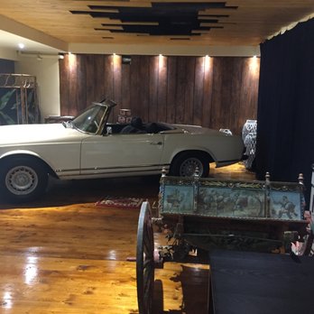 Mc Queen - Autos im Café - Cafes Near Me - Hamburg, HH