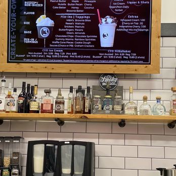 Buzzed Bull Creamery - Desserts Near Me - Pigeon Forge, Tennessee